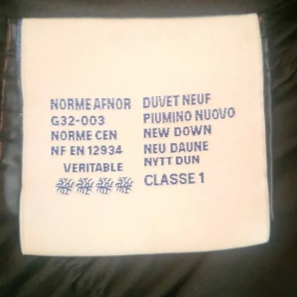 Authentic MONCLER down jacket - Picture 7 of 11